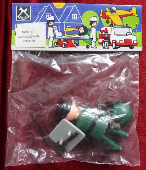 Retro hračka IGRÁČEK voják