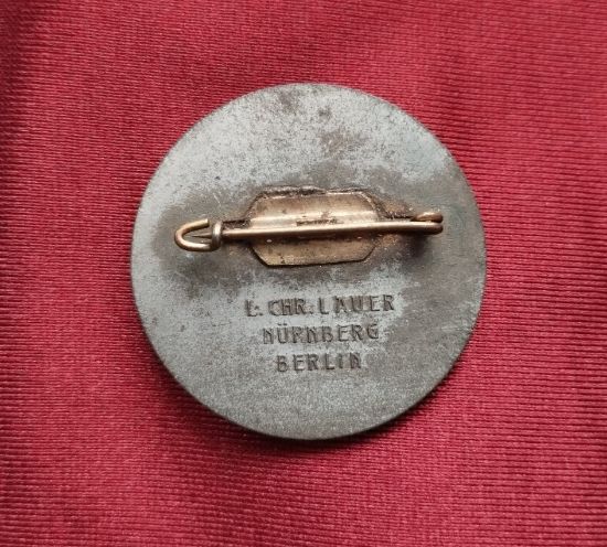 Odznak NSDAP z roku 1936