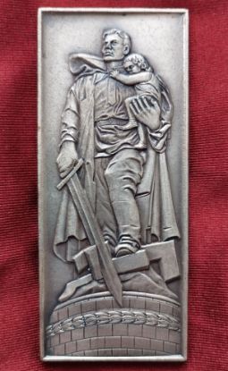 Plaketa rudoarmějce