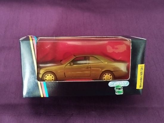 Schabak Mercedes-Benz 600 SEC C140 v měřítku 1:43
